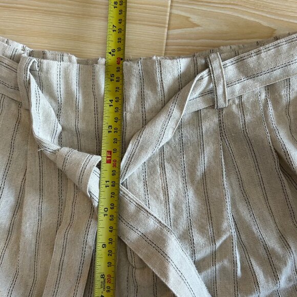 Nwot Modern Works shorts in beige and gray strips women's size large - Picture 5 of 8